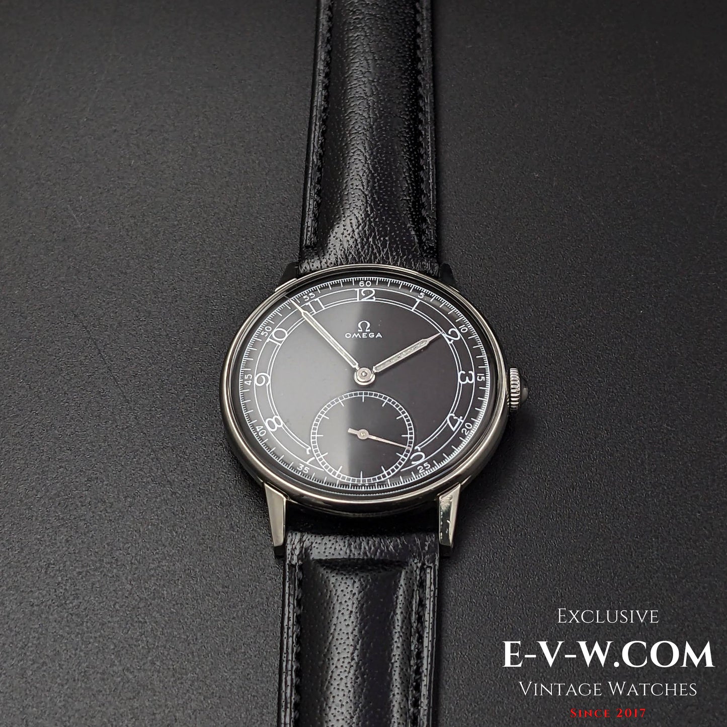 80 years old Omega 30T2 PC / Sector Dial / Ref 2318/8 / WWII Vintage 1943