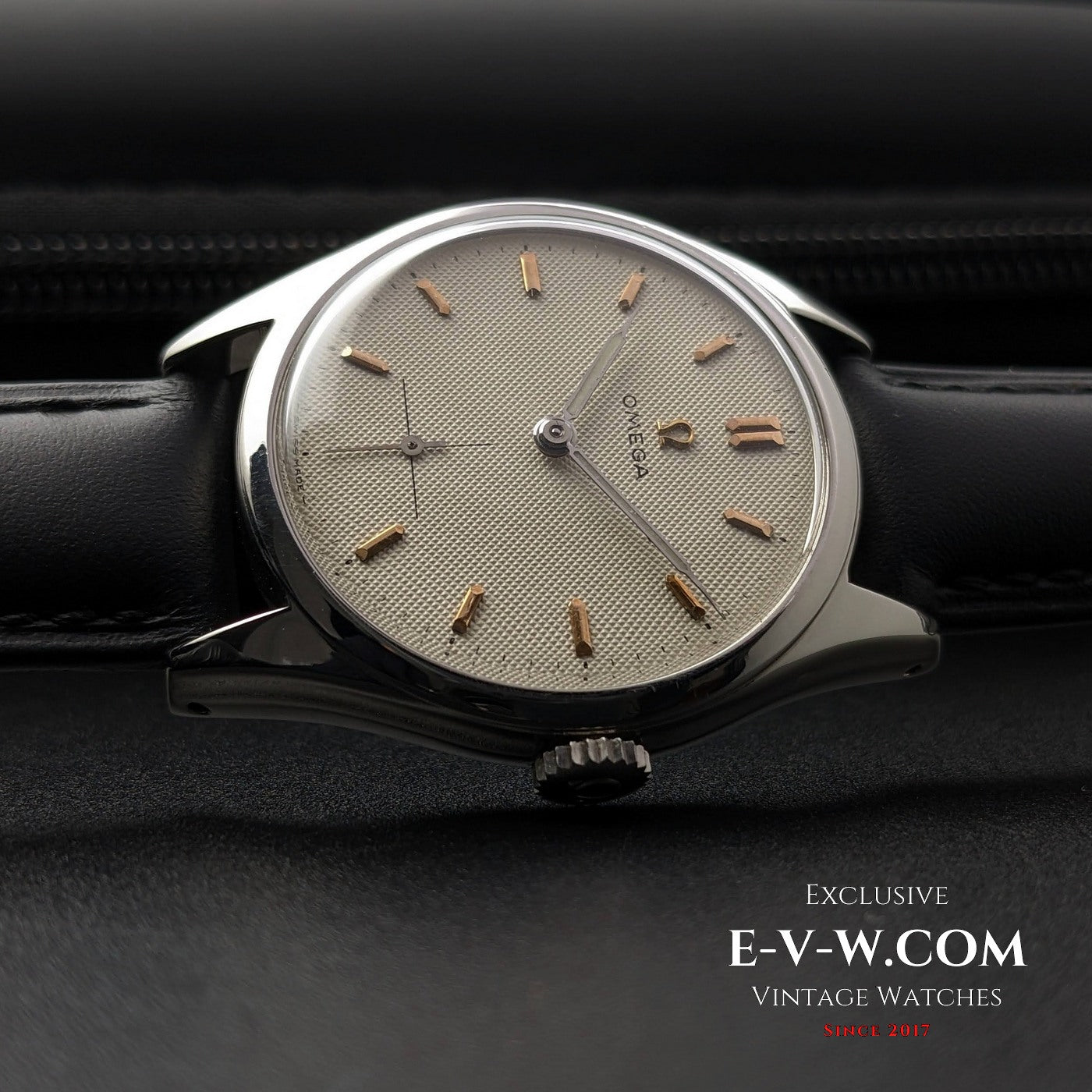 Omega rare honey comb dial / Ref 2536-2 / cal. 265 (30T2) / Fully Serviced