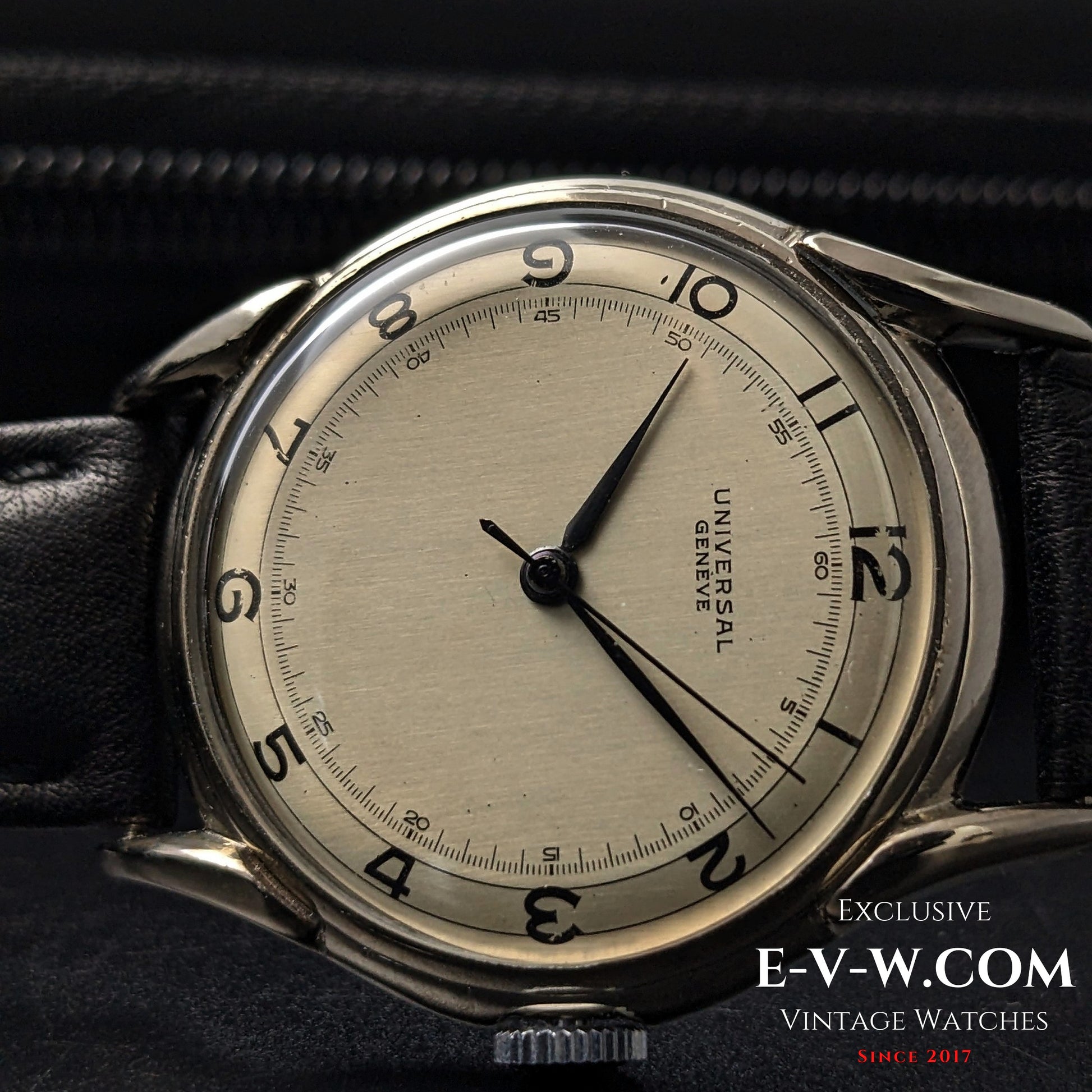 85 Years Old Vintage Universal Geneve unique spider lugs / Cal. 263 / Vintage 1940