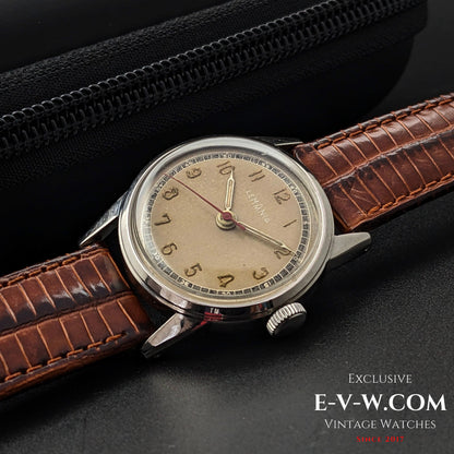 84 Years Old Vintage Lemania WWII / two-tone dial Ref. 192H / Cal. S27 / Vintage 1940