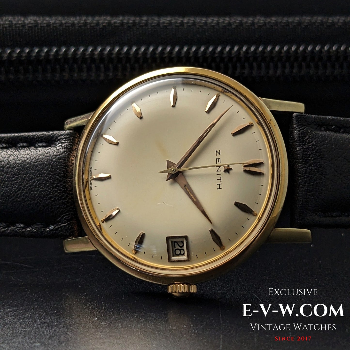 65 Years Old Vintage Zenith Classic / Gold plaque / Cal. 2522C / Vintage 196065 Years Old Vintage Zenith Classic / Gold plaque / Cal. 2522C / Vintage 1960