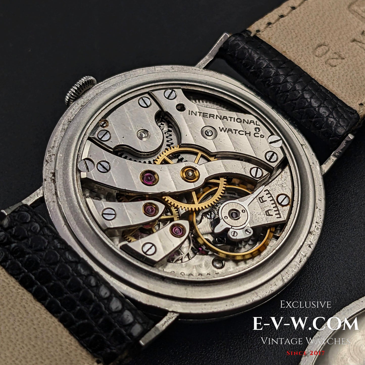 84 Years Old Vintage IWC SCHAFFHAUSEN / Cal. 83 / Vintage 1939