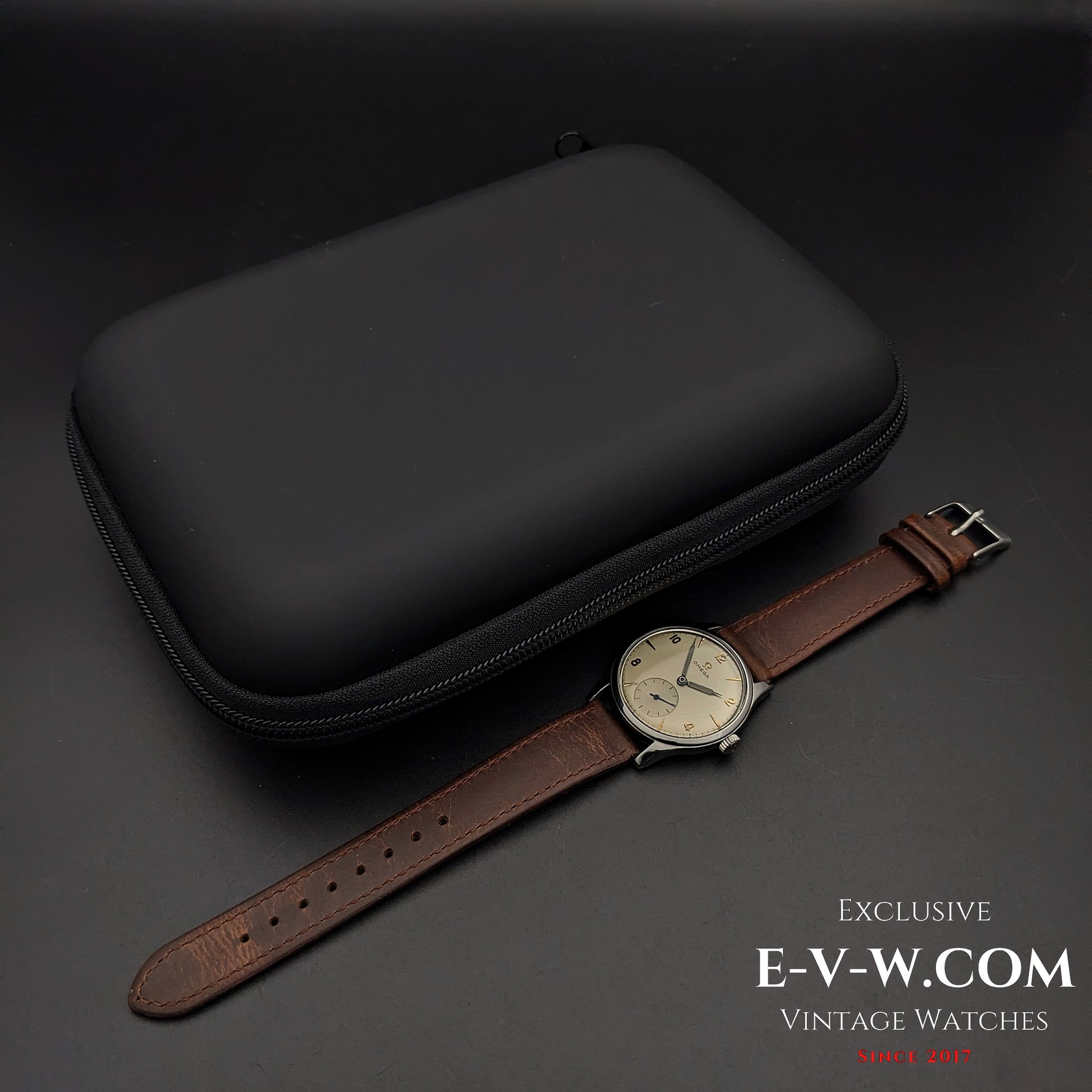 80 Vintage Omega WW II Ref. 2400-1 / Cal. 30T2 PC Vintage 1944