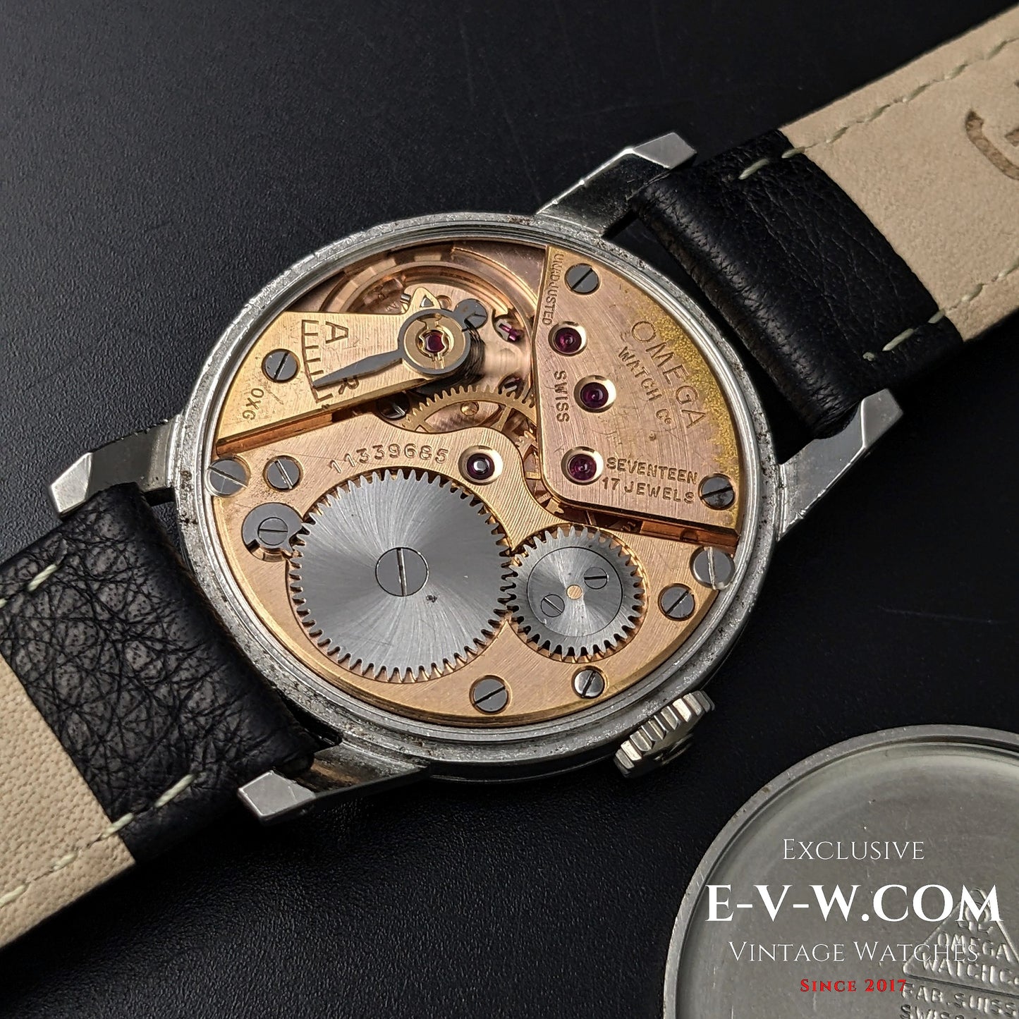 78 Years Old Vintage Omega Classic / Ref. 2495 / Cal. 30T2PC / Vintage 1947