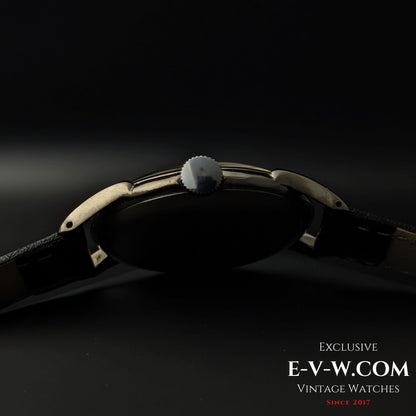 85 Years Old Vintage Universal Geneve unique spider lugs / Cal. 263 / Vintage 1940