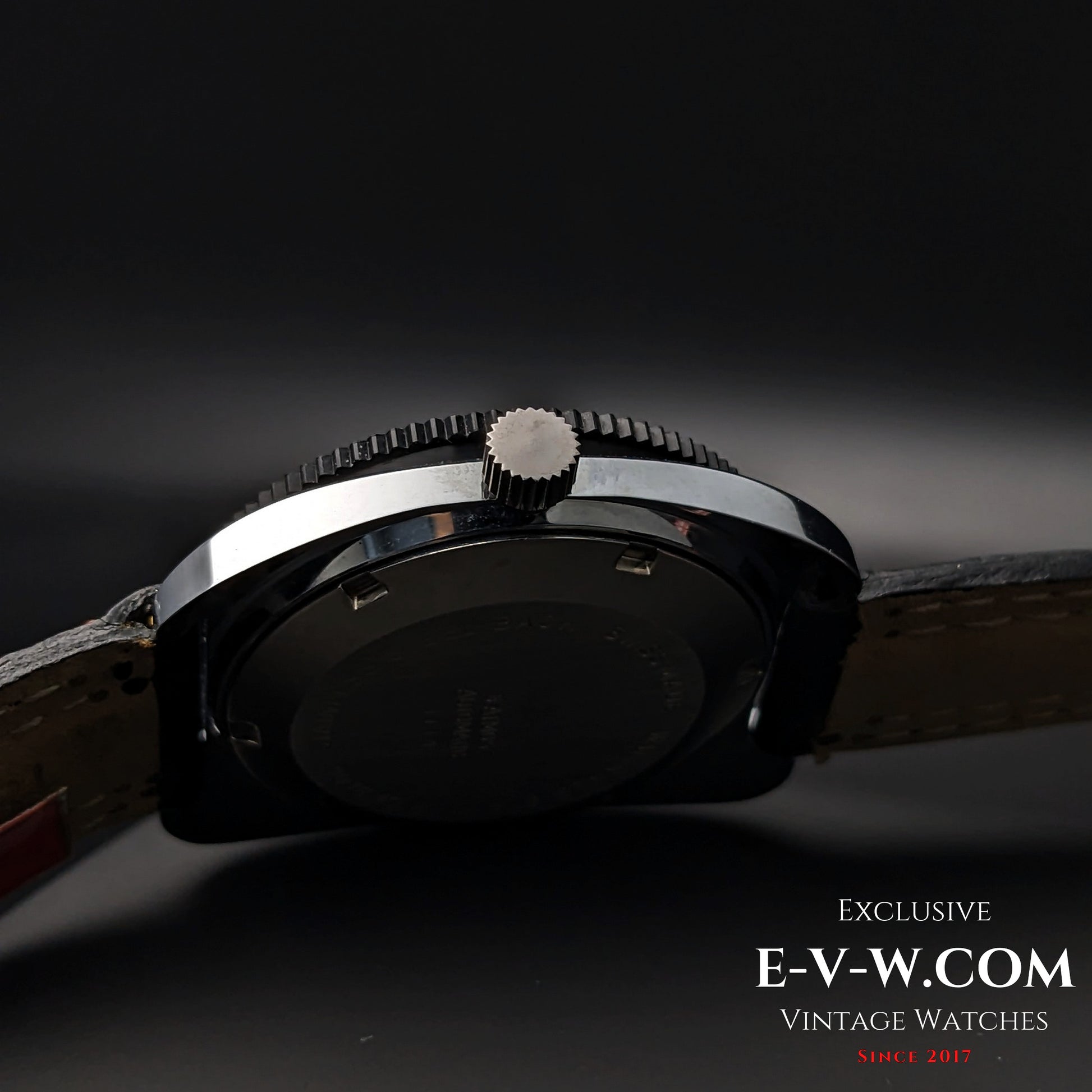 55 Years Old Vintage Tourist NOS Automatic / Diver / 25 Jewels / Cal. 2728 / Vintage 1970