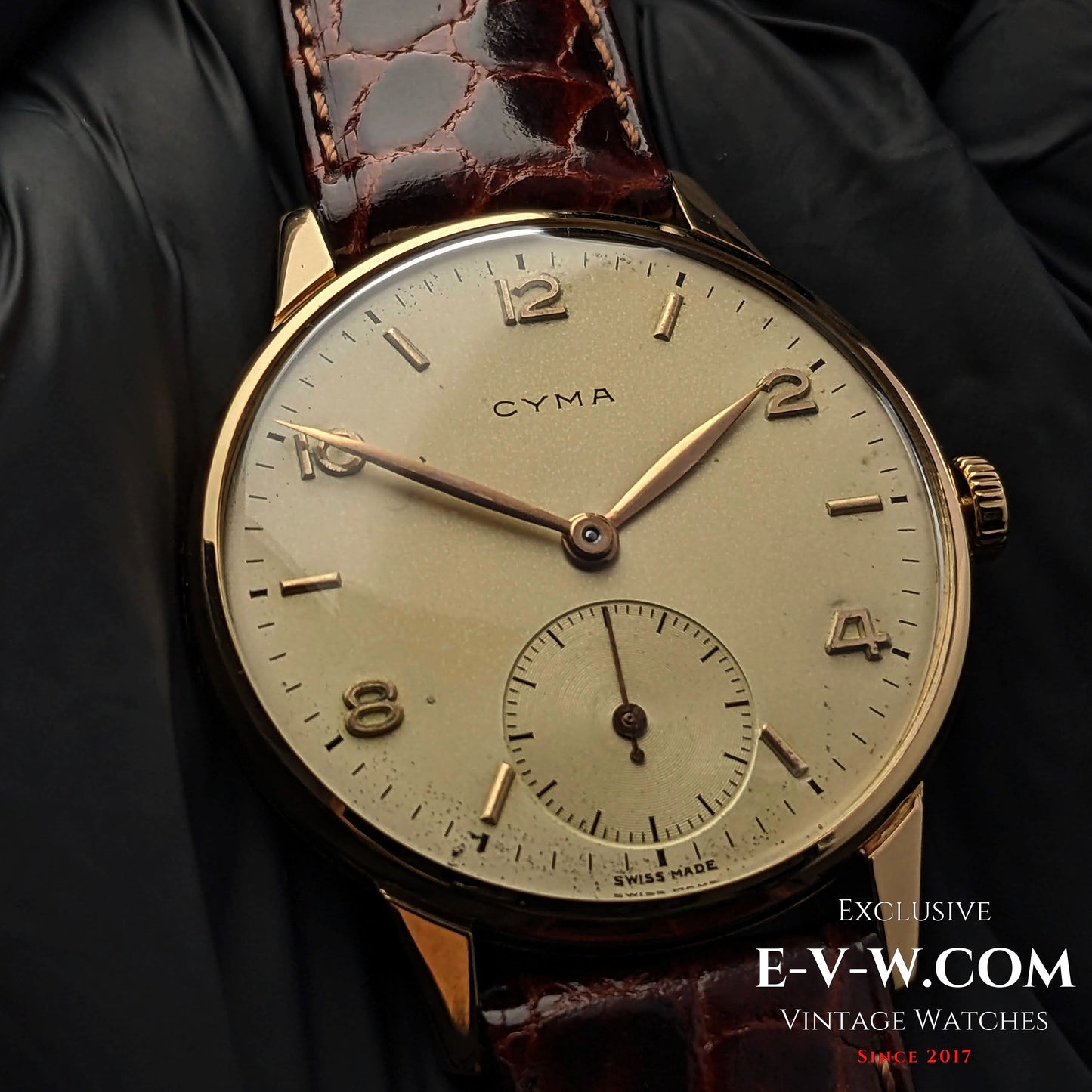 70 Years Old Vintage Cyma 18k Gold / Jumbo  / Cal.586 / Vintage 1950s