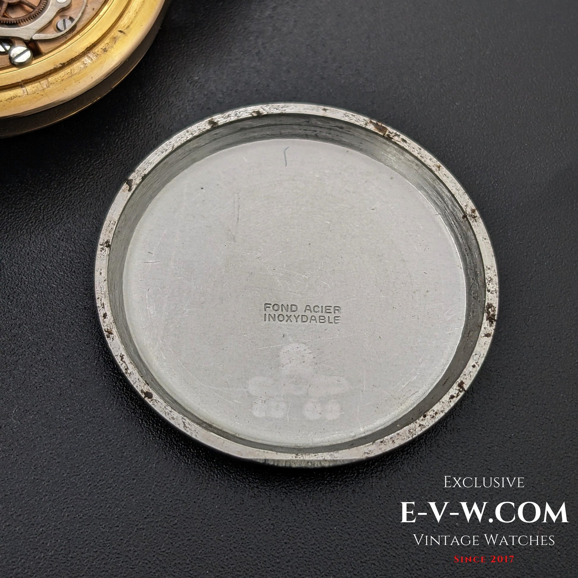 84 Years Old Vintage REVUE Chronograph / Jumbo 38mm / Cal. Valjoux 23 Vintage 1940