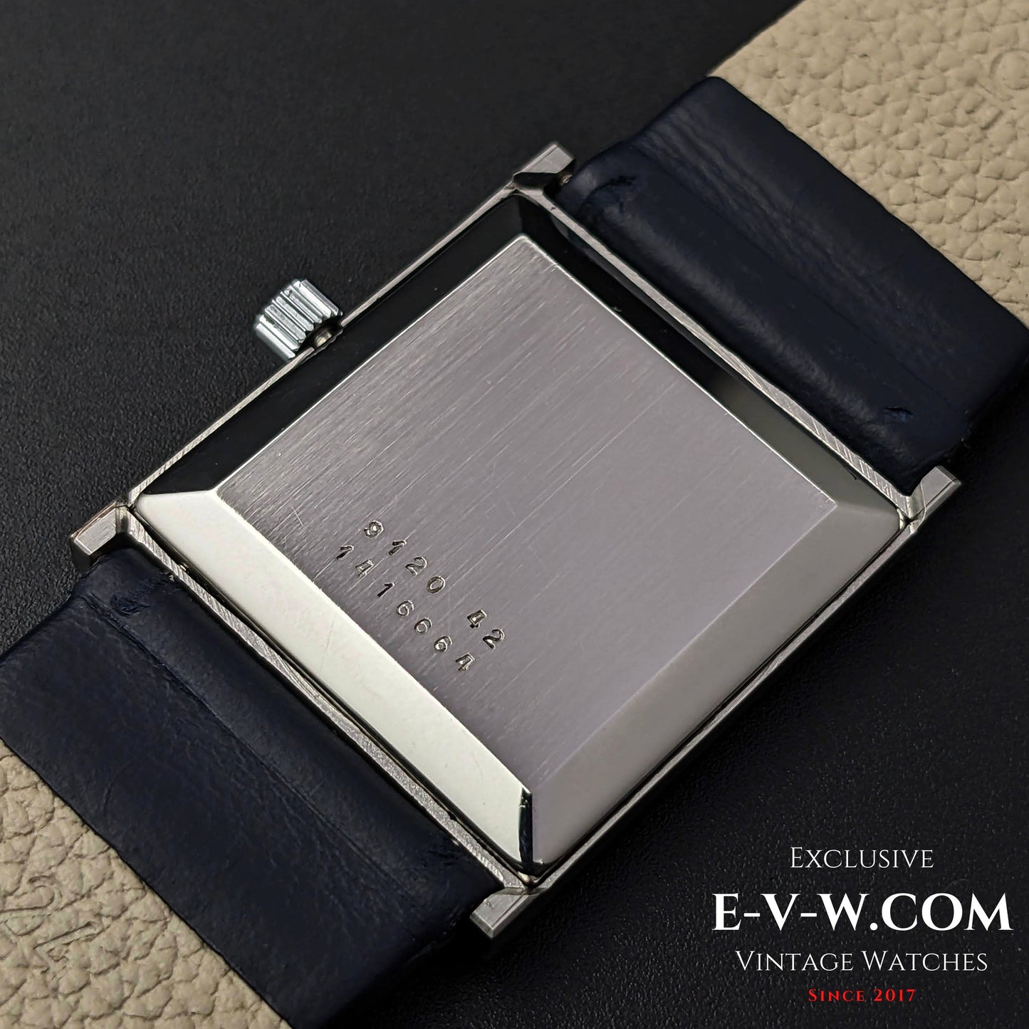 Vintage Jaeger-LeCoultre Square Art Deco / Square / Tank Ref 2374-3 / Cal. K818 / Vintage 1960s