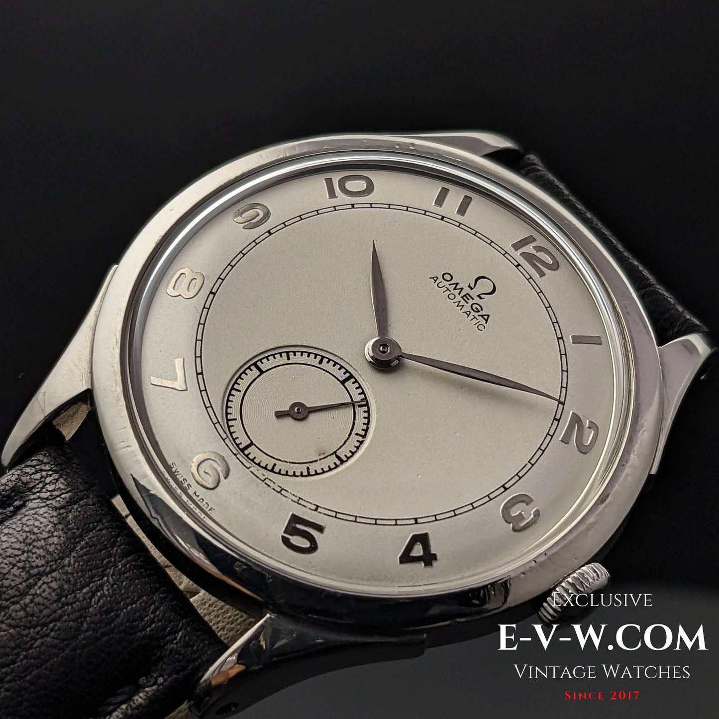 79 Years Old Vintage WWII Omega Automatic Bumper / Ref 2374-3 / Rare caliber 30.10 R.A PC mechnizm designed by Cherles Perregaux / Vintage 1944