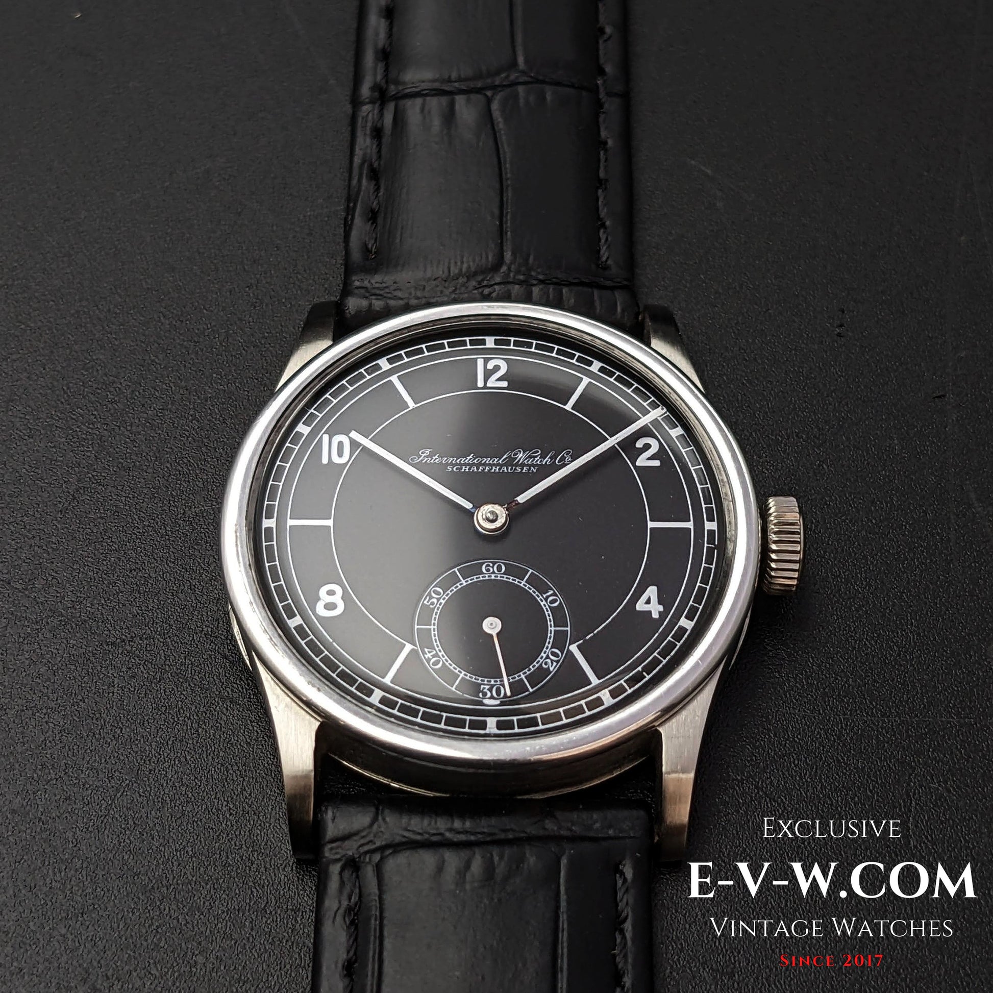 82 Years Old Vintage IWC Schaffhausen Black / Cal. 83 / Vintage 1941