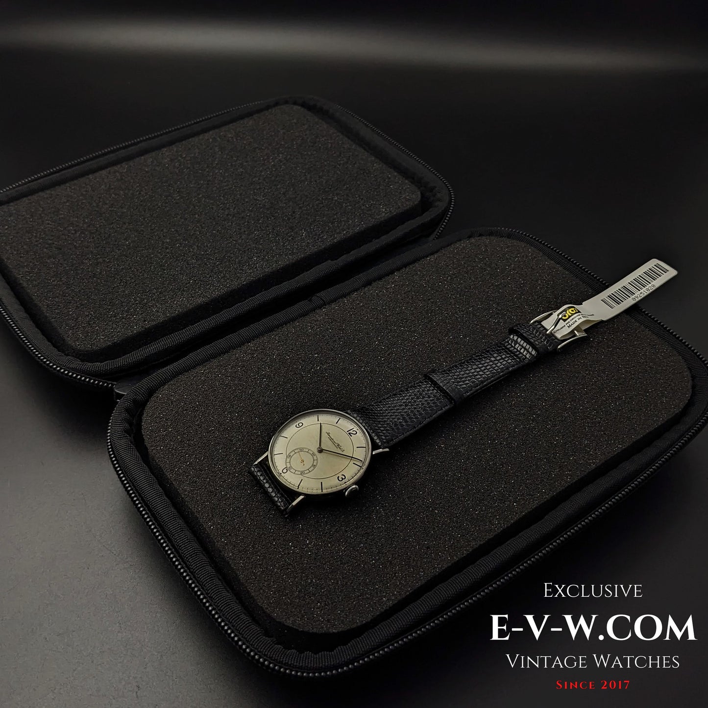 84 Years Old Vintage IWC SCHAFFHAUSEN / Cal. 83 / Vintage 1939