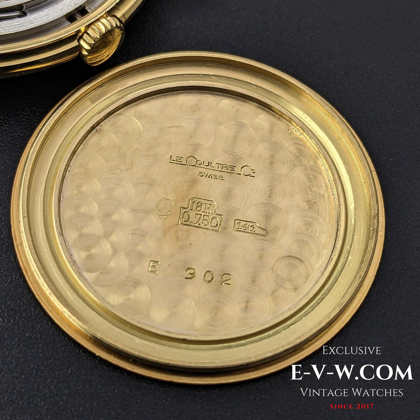 60 Years Old Vintage Jaeger-LeCoultre 18K gold / Ref. E 902 / Cal. 818 with Kif-flector shock absorber / Vintage 1960s
