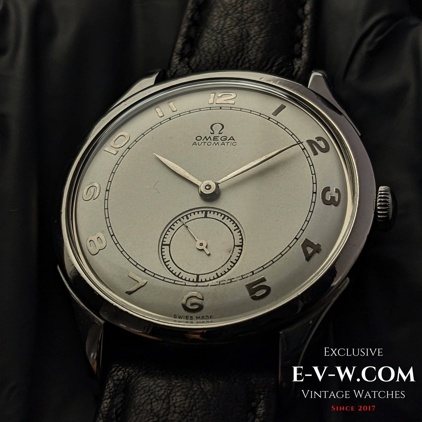 79 Years Old Vintage WWII Omega Automatic Bumper / Ref 2374-3 / Rare caliber 30.10 R.A PC mechnizm designed by Cherles Perregaux / Vintage 1944