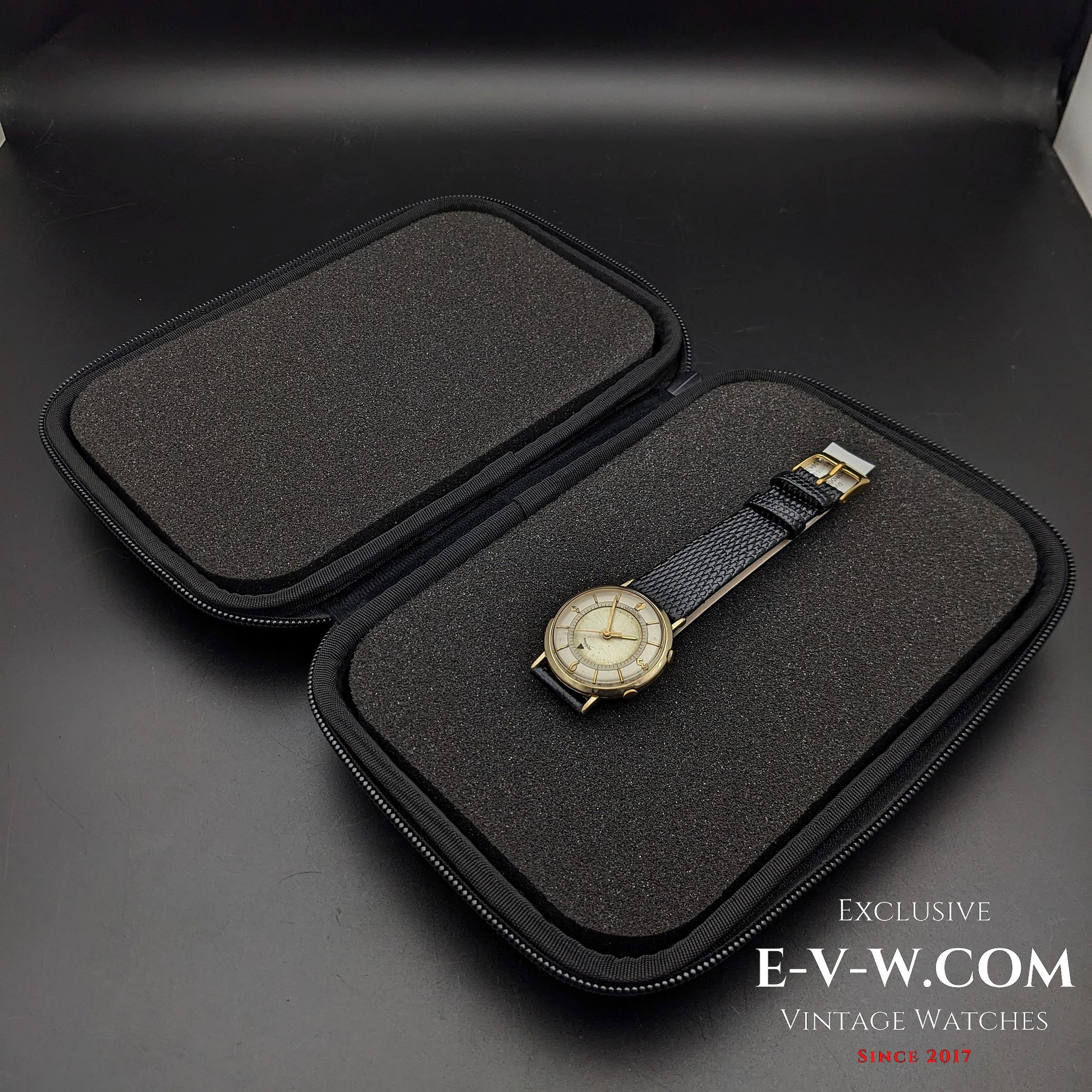 74 Vintage Jaeger-LeCoultre Memovox Alarm Ref. 3024 / Cal. 814 Vintage 1950