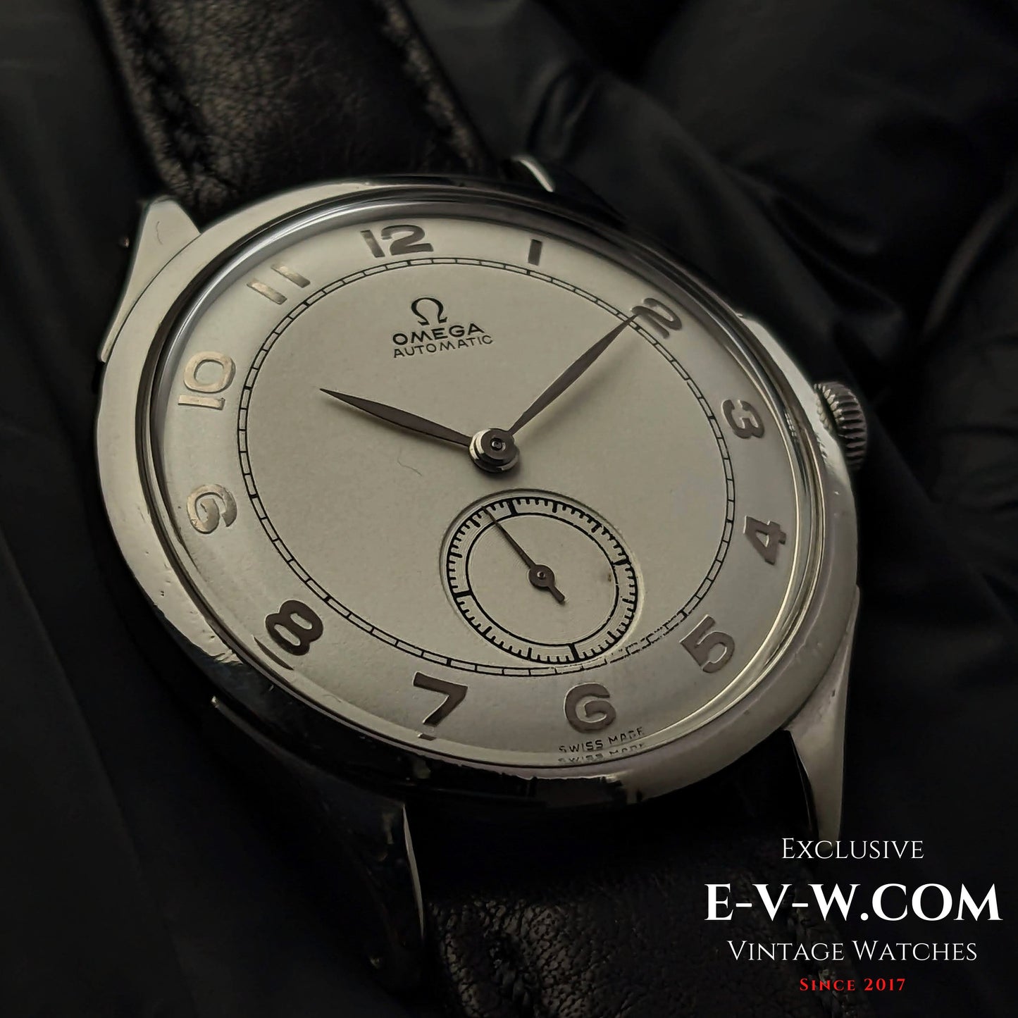 79 Years Old Vintage WWII Omega Automatic Bumper / Ref 2374-3 / Rare caliber 30.10 R.A PC mechnizm designed by Cherles Perregaux / Vintage 1944