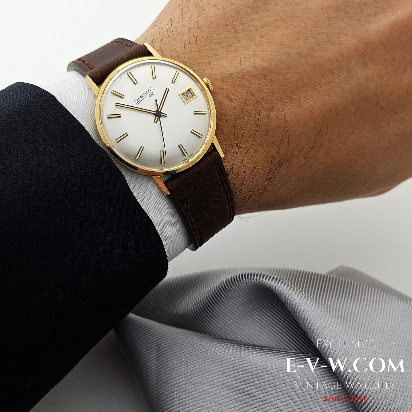 1960s Eberhard & Co 18k Gold Dress Watch | Rare Roulette Date Indicator | Cal. 236-129 |