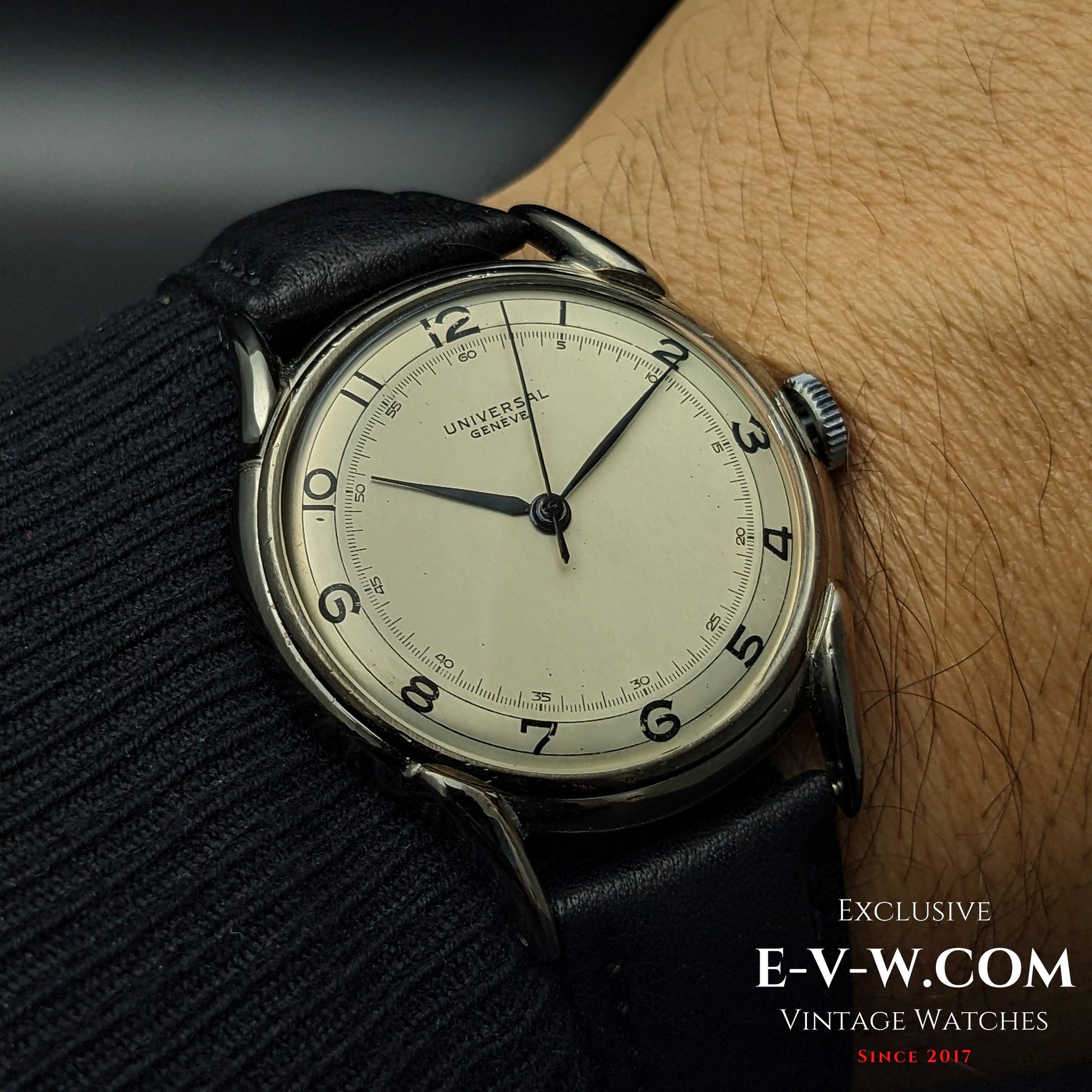 85 Years Old Vintage Universal Geneve unique spider lugs / Cal. 263 / Vintage 1940