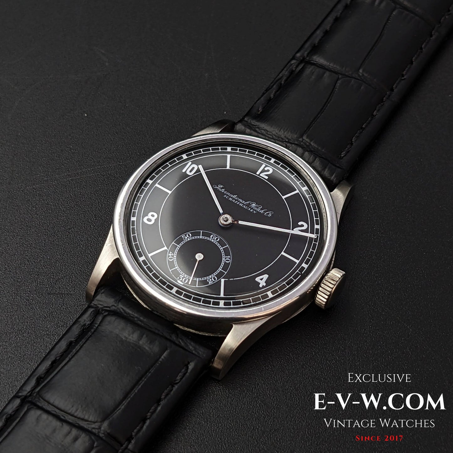 82 Years Old Vintage IWC Schaffhausen Black / Cal. 83 / Vintage 1941