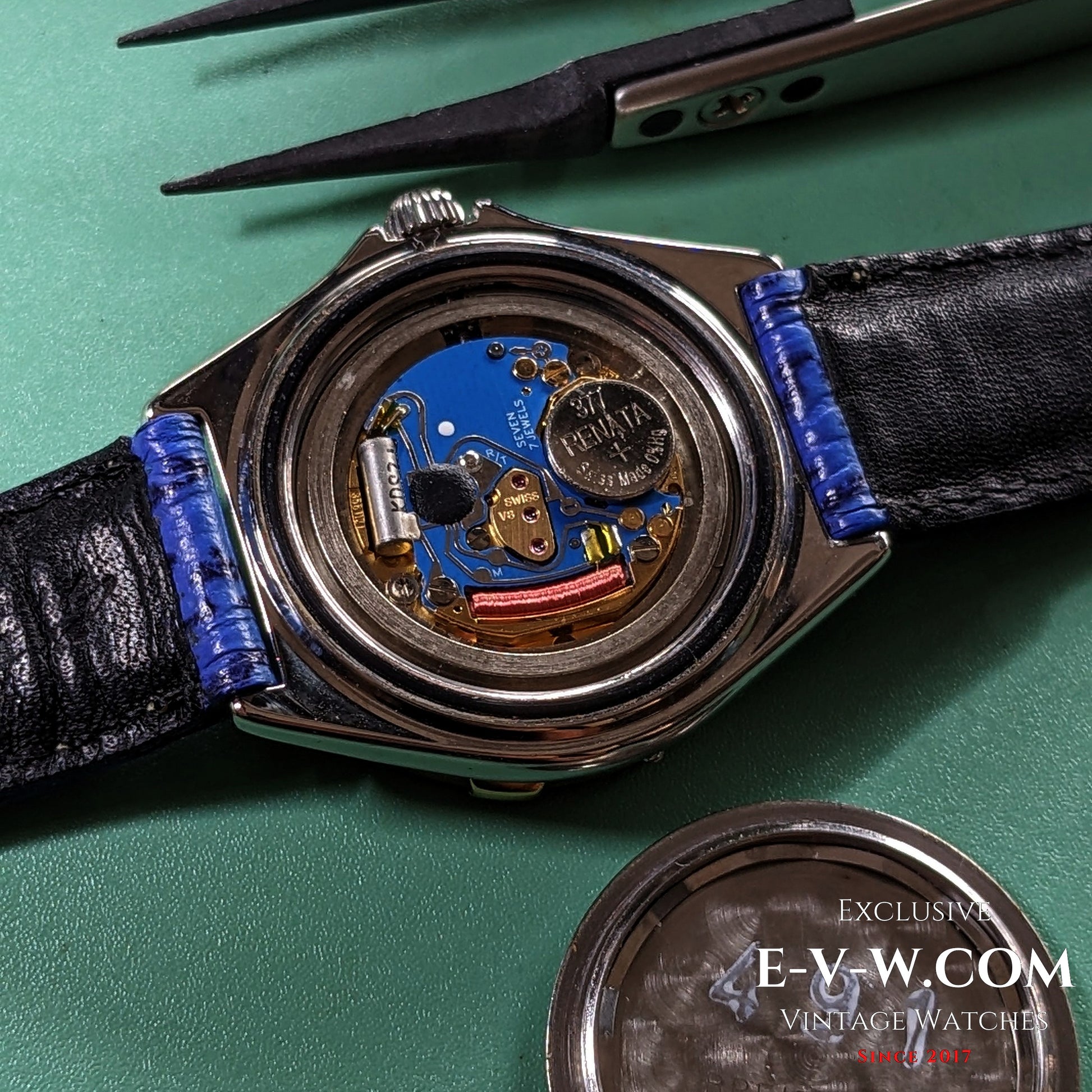 Breitling Lady J Class Lady / Two Tone 18k Gold & Stainless Steel / Ref. D52063 / Cal. B67