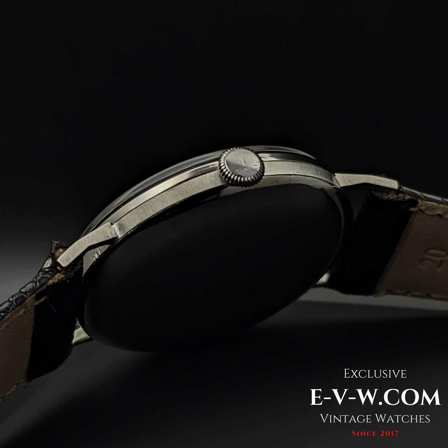 84 Years Old Vintage IWC SCHAFFHAUSEN / Cal. 83 / Vintage 1939