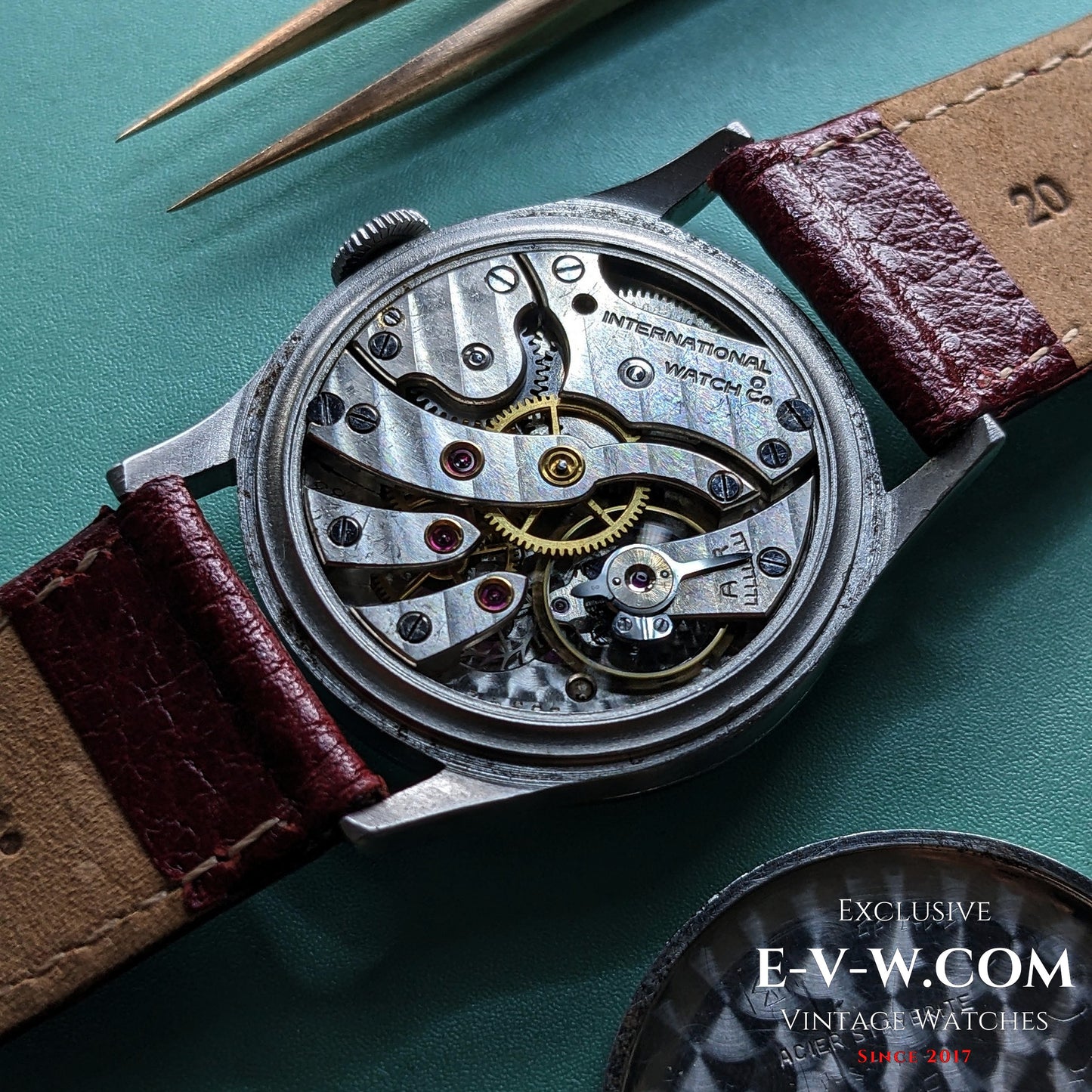 87 Years Old Vintage IWC Schaffhausen Early civilian dress watch | Cal. 83 | Vintage 1938 / Serviced