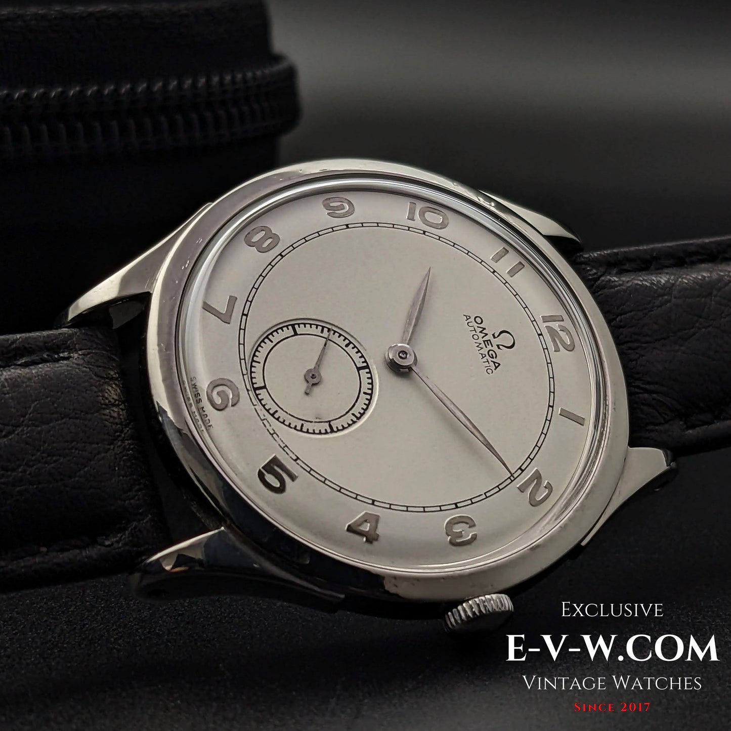 79 Years Old Vintage WWII Omega Automatic Bumper / Ref 2374-3 / Rare caliber 30.10 R.A PC mechnizm designed by Cherles Perregaux / Vintage 1944