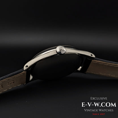 77 Years Old Vintage Omega Classic Ref. 2391-11 / Cal. 283 (30T2 family) / Vintage 1947