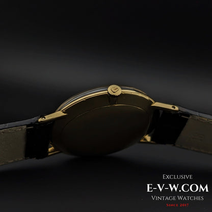 64 Vintage Universal Genève 18k Solid Gold / Cal. 1107 Vintage 1960