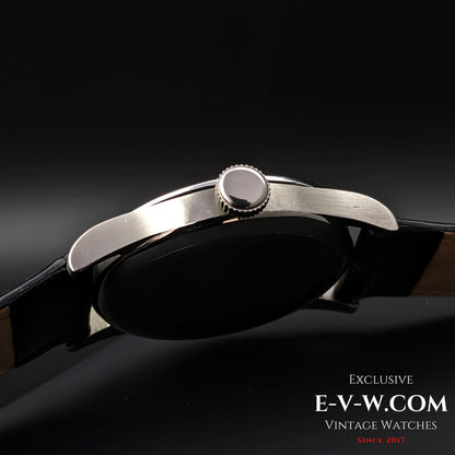 82 Years Old Vintage IWC Schaffhausen Black / Cal. 83 / Vintage 1941