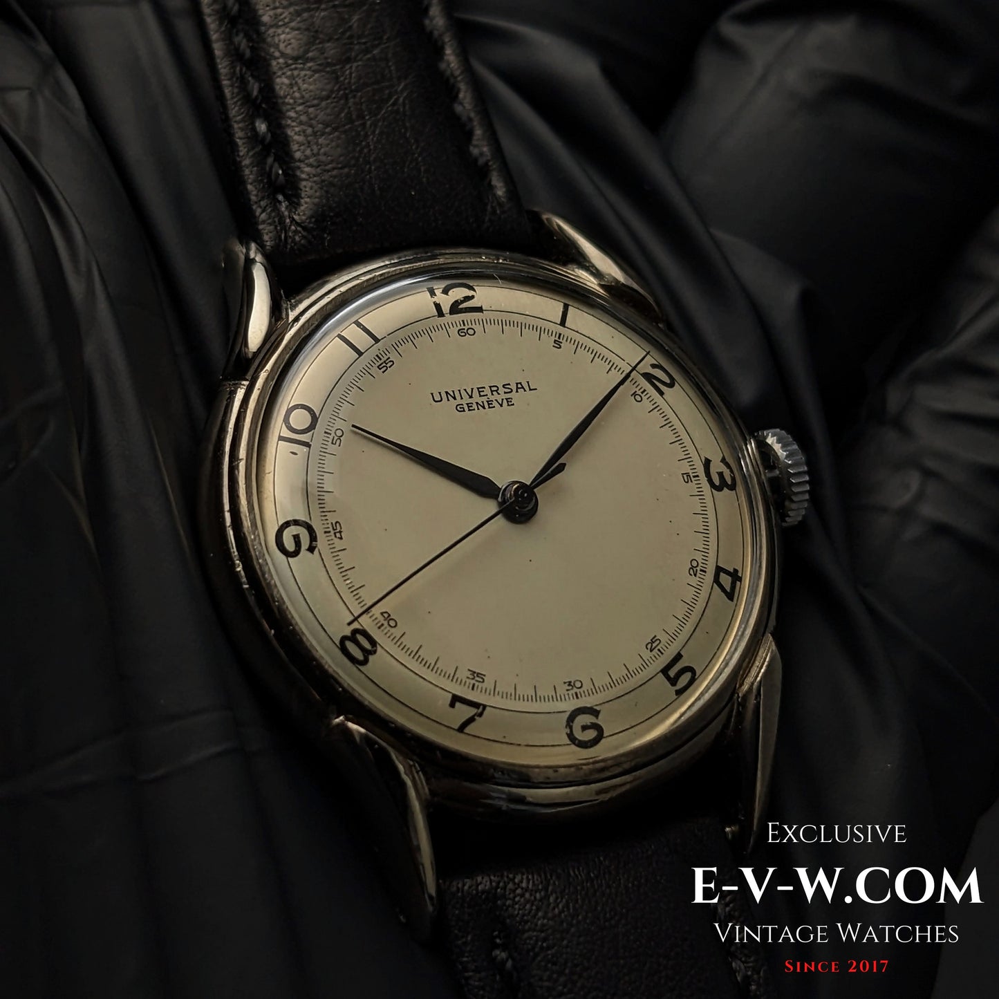 85 Years Old Vintage Universal Geneve unique spider lugs / Cal. 263 / Vintage 1940