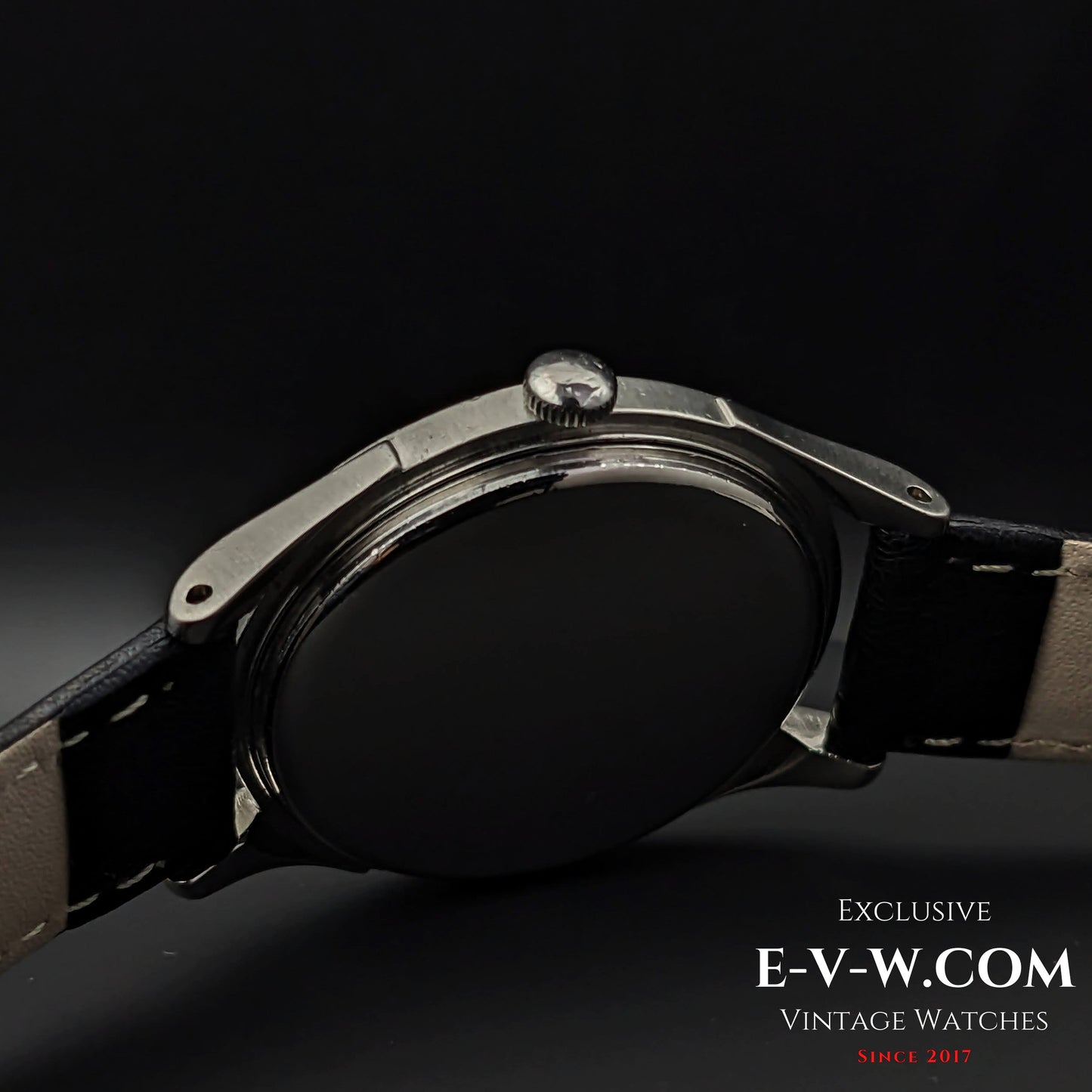 79 Years Old Vintage WWII Omega Automatic Bumper / Ref 2374-3 / Rare caliber 30.10 R.A PC mechnizm designed by Cherles Perregaux / Vintage 1944