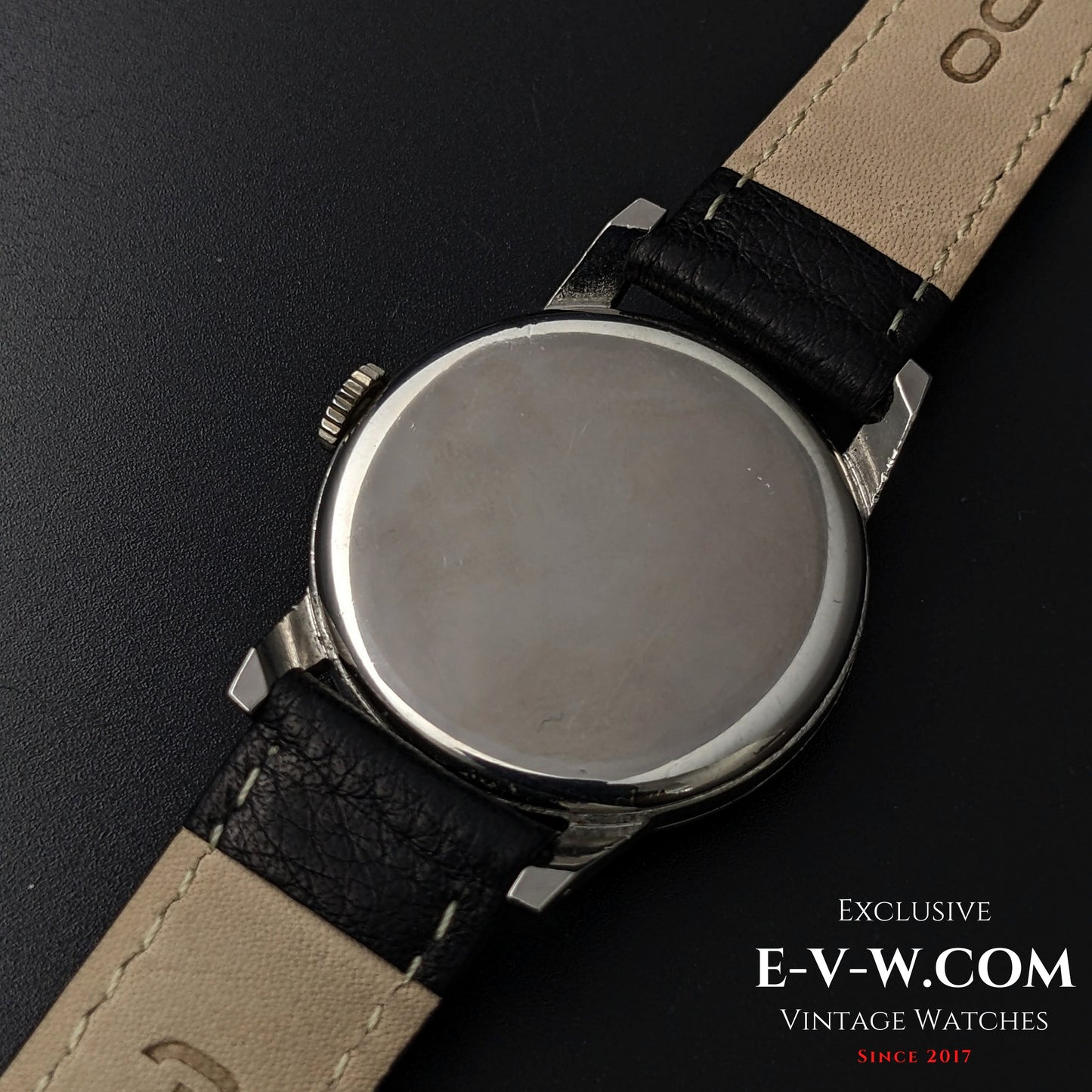 78 Years Old Vintage Omega Classic / Ref. 2495 / Cal. 30T2PC / Vintage 1947