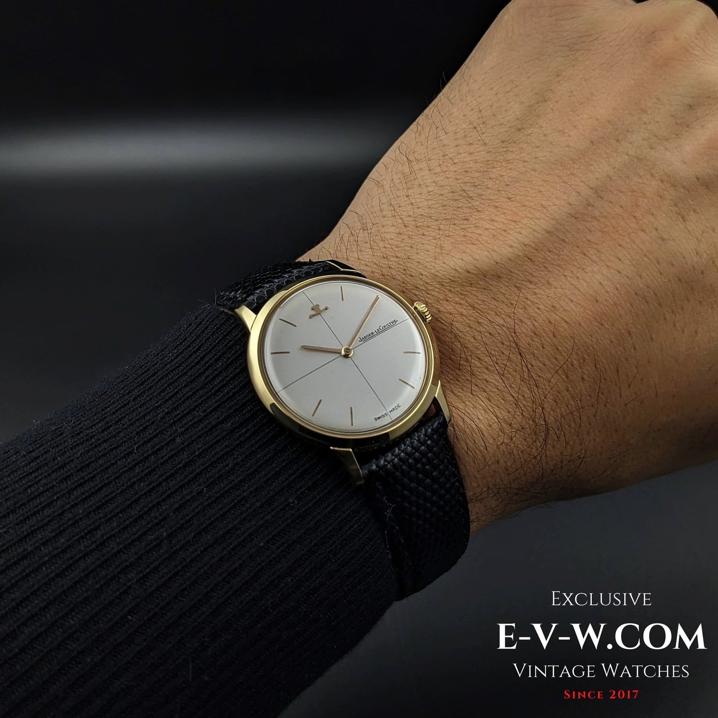 60 Years Old Vintage Jaeger-LeCoultre 18K gold / Ref. E 902 / Cal. 818 with Kif-flector shock absorber / Vintage 1960s