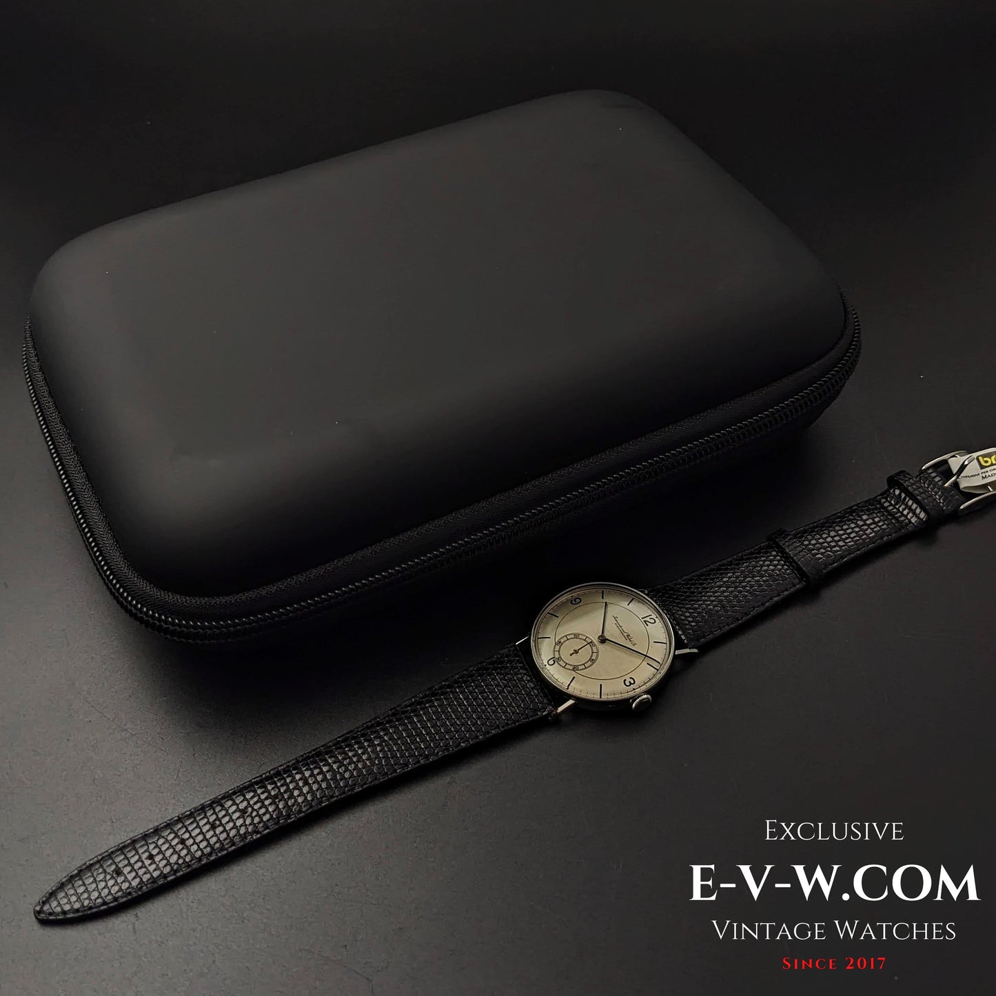 84 Years Old Vintage IWC SCHAFFHAUSEN / Cal. 83 / Vintage 1939