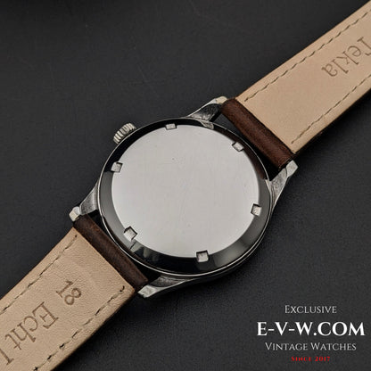 80 Vintage Omega WW II Ref. 2400-1 / Cal. 30T2 PC Vintage 1944