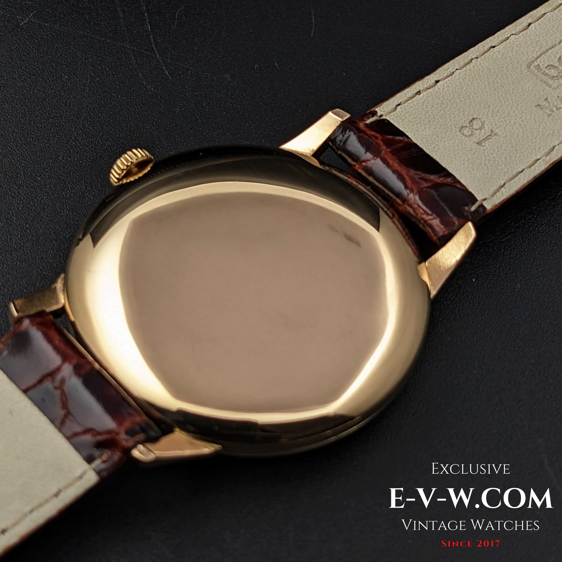 70 Years Old Vintage Cyma 18k Gold / Jumbo  / Cal.586 / Vintage 1950s