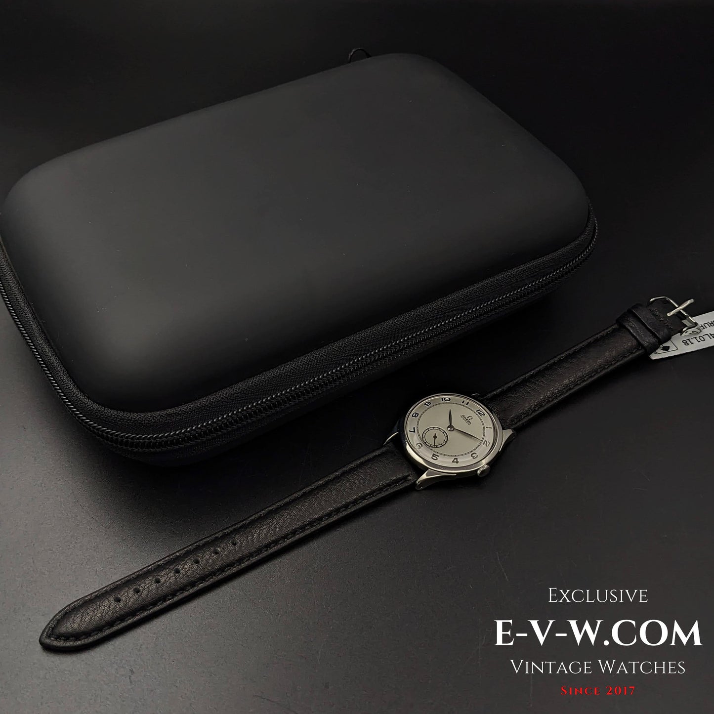 79 Years Old Vintage WWII Omega Automatic Bumper / Ref 2374-3 / Rare caliber 30.10 R.A PC mechnizm designed by Cherles Perregaux / Vintage 1944