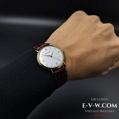 62 Years Old Vintage IWC Schaffhausen 18k Gold / crab lugs / / Cal. 89 / Vintage 1961