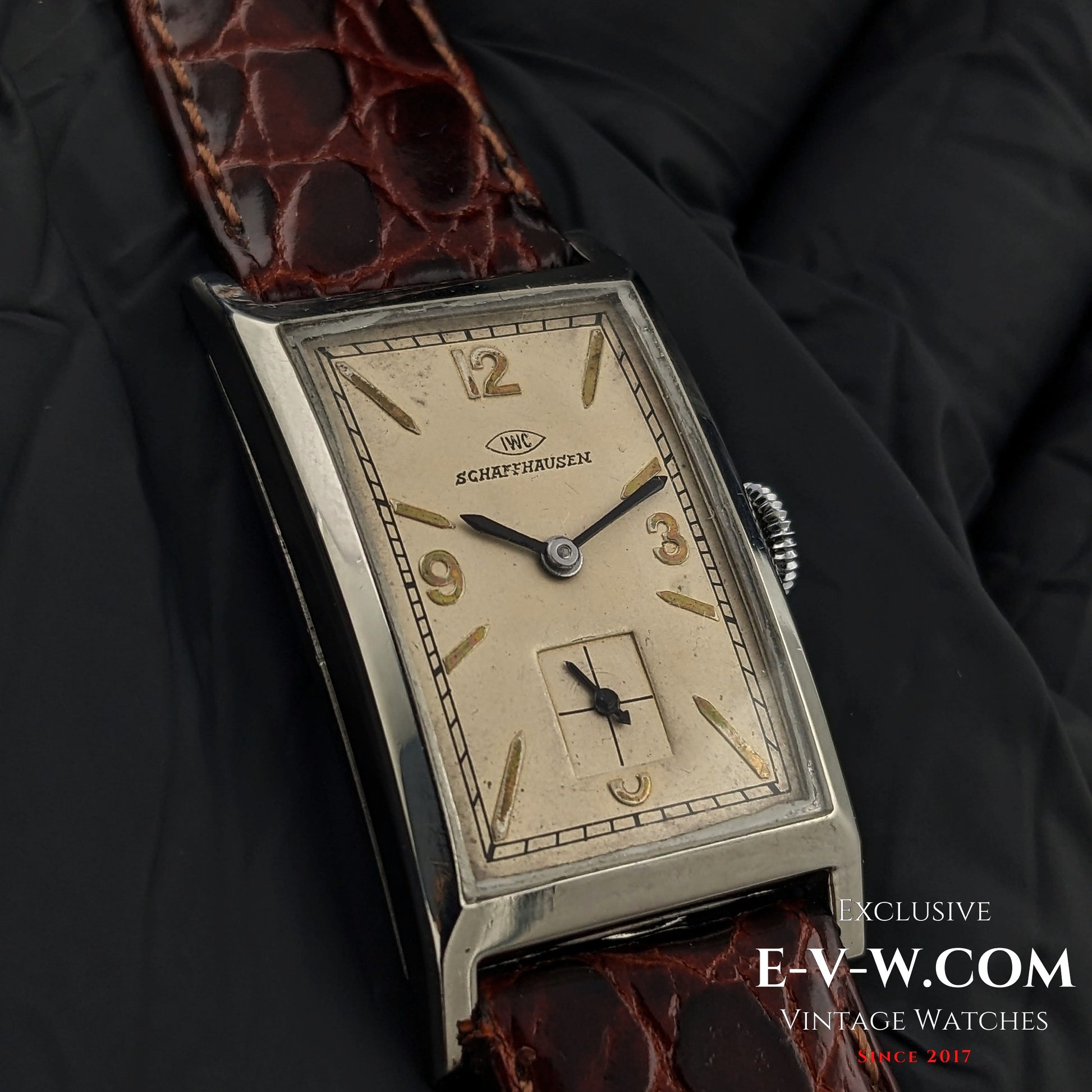 93 Years Old Antique IWC Schaffhausen Tank unique cristal Art Deco / Cal. 87 Vintage