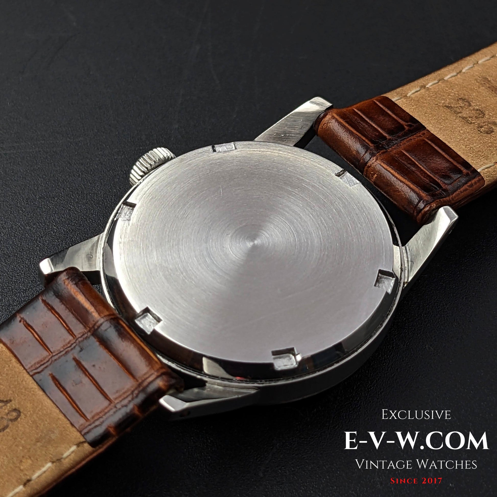 84 Years Old Vintage Lemania WWII / two-tone dial Ref. 192H / Cal. S27 / Vintage 1940