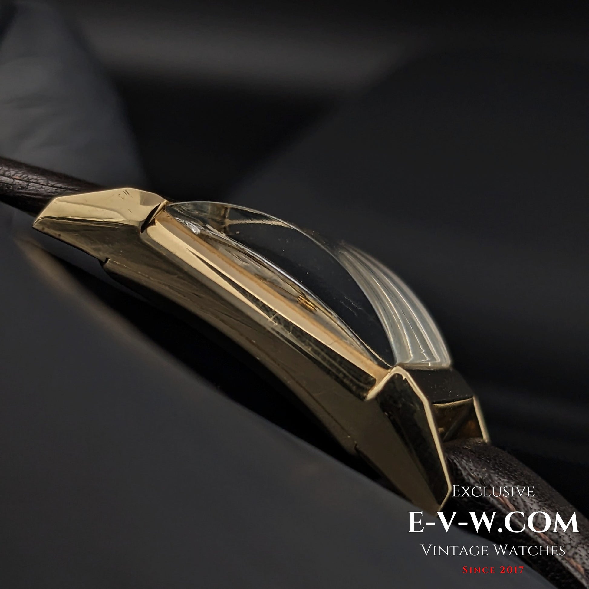 94 Years Old Antique Jaeger-LeCoultre Tank unique cristal Art Deco  Cal. 11LO Vintage 1930#e-v-w.com