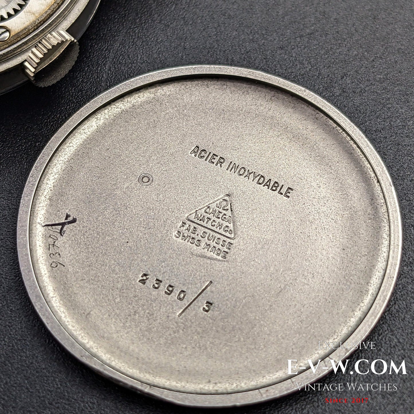 Omega 30T2 / Ref 2390 3 / Vintage 1944