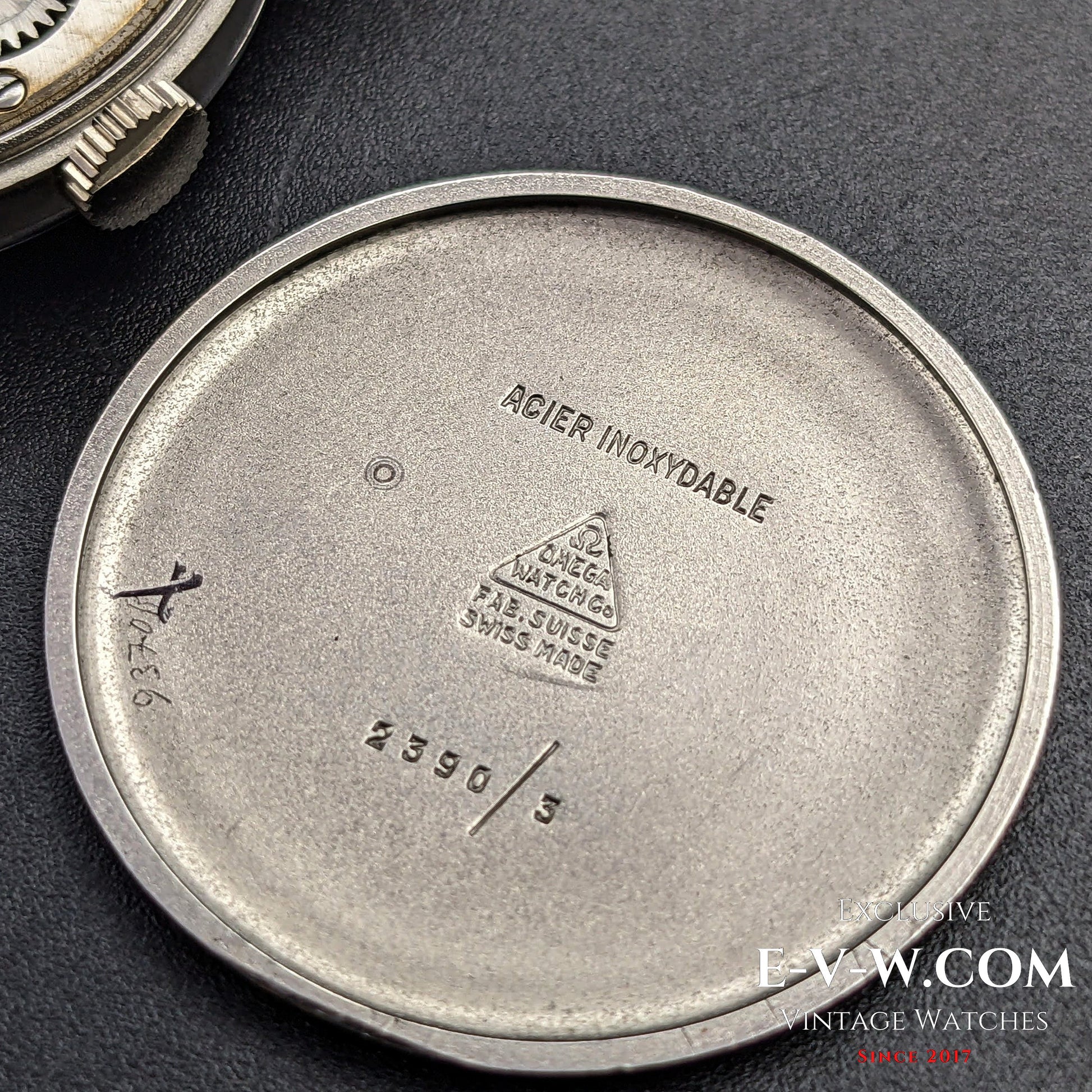 Omega 30T2 / Ref 2390 3 / Vintage 1944