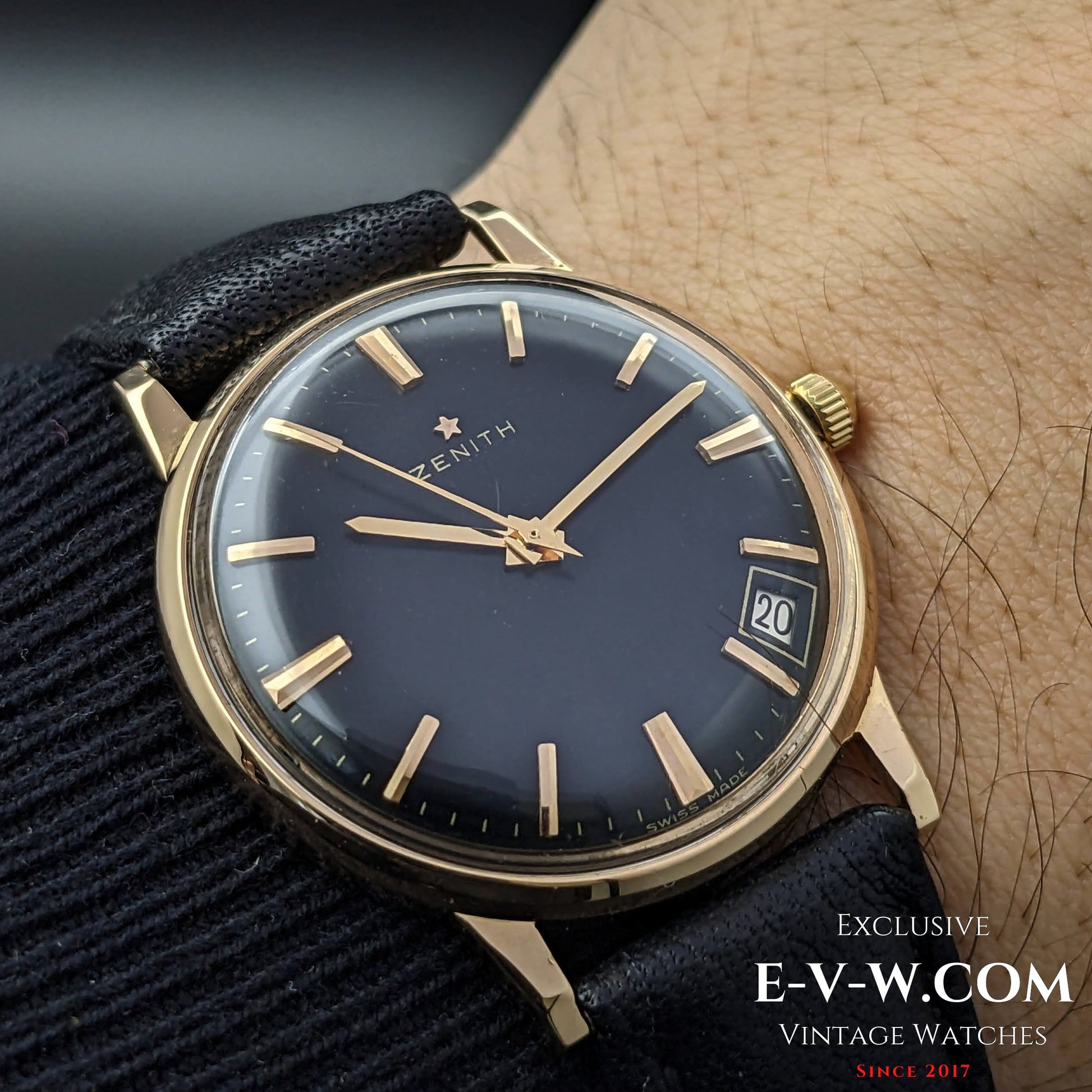 Zenith Waterproof Black Dial  / 18K Gold / Cal.2532 SC  / Vintage Watch 1964