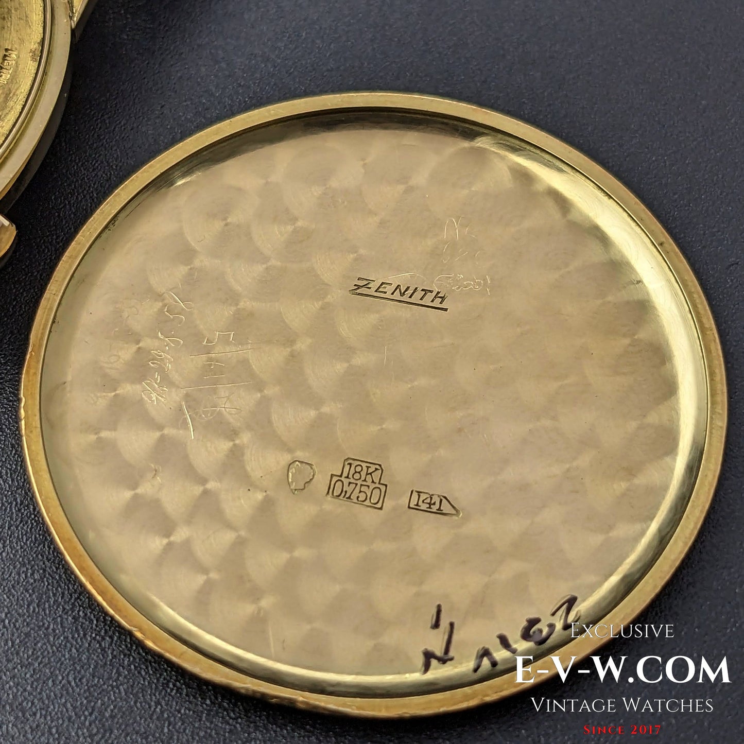 Vintage 1949 Zenith 18K Gold / Jumbo 37mm / Cal.126