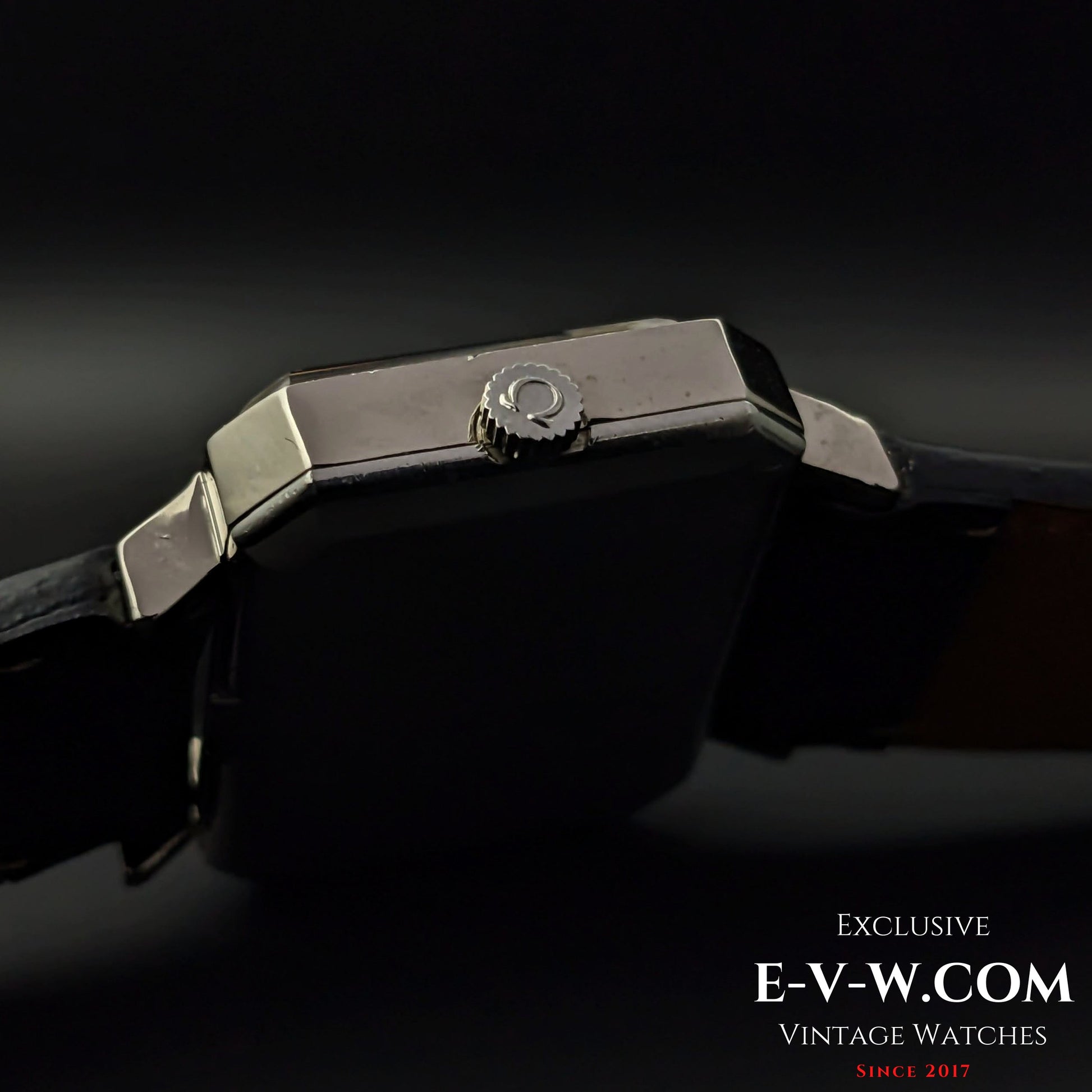 Omega DeVille Very Unique Faceted Glass / Cal.652 / Vintage 1972