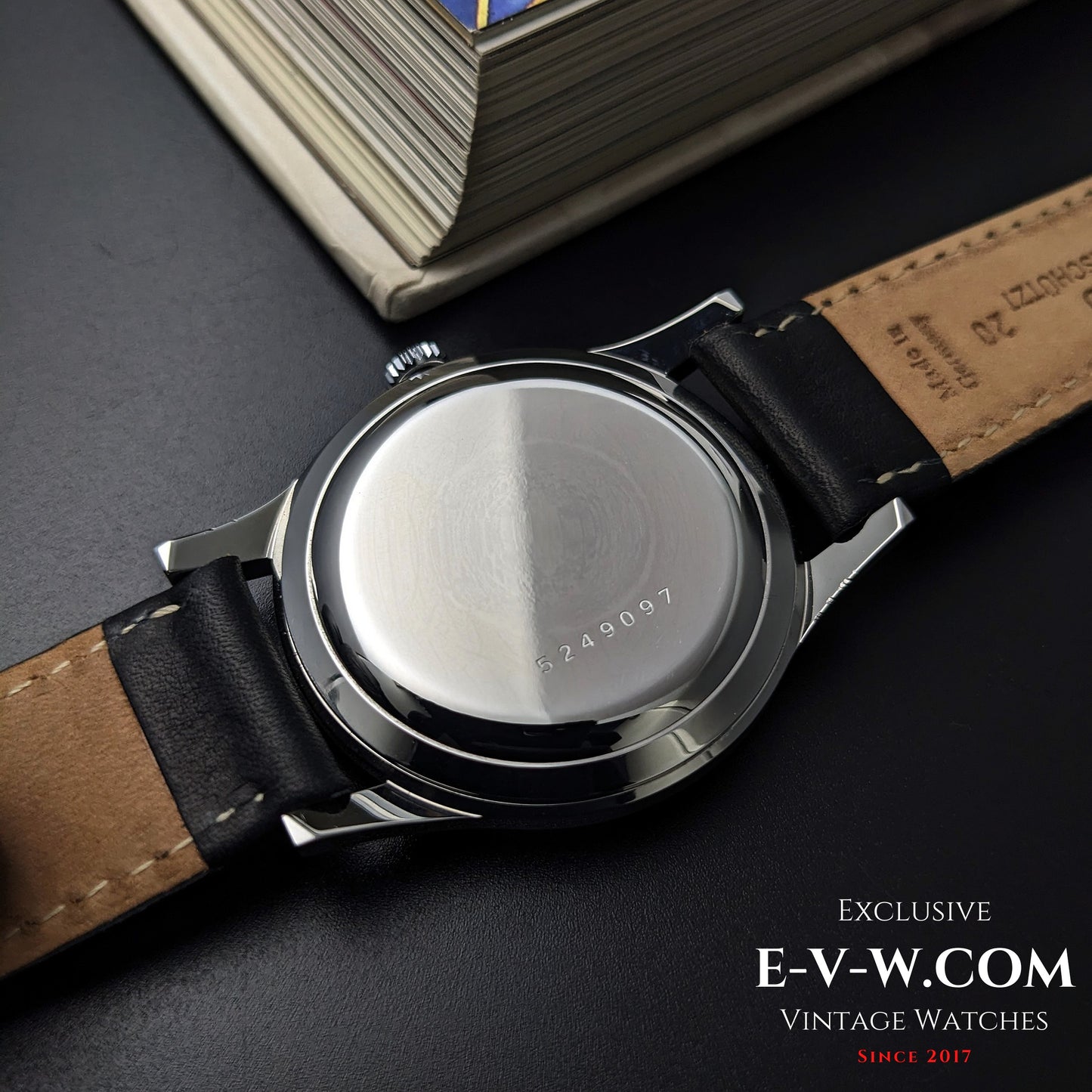 Early 1950s — DOXA — Antimagnetique 38mm Jumbo  — Cal. 1080 — Vintage 1950s — Serviced