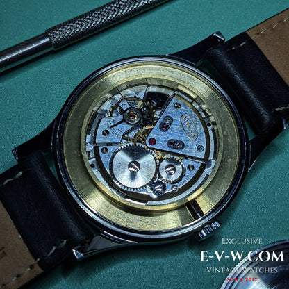 Early 1950s — DOXA — Antimagnetique 38mm Jumbo  — Cal. 1080 — Vintage 1950s — Serviced