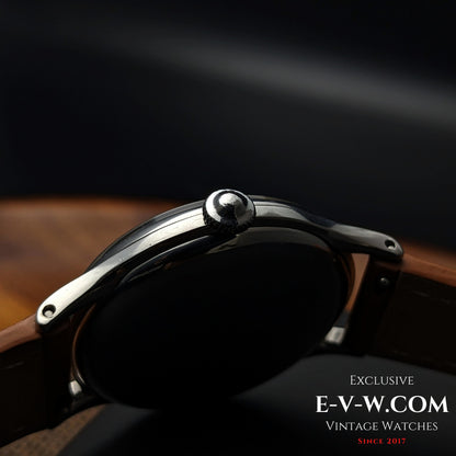 81 years old Omega — Wartime WWII Civil  — Ref. 2317/14 — Cal. 30T2 PC — Vintage 1944 — Serviced